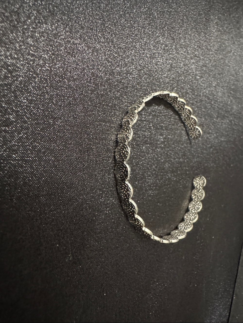 Silver Scalloped bracket - Women's Jewelry